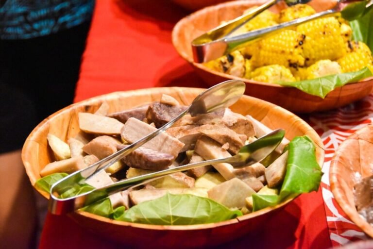A Guide to Cook Islands Cuisine: Must-Try Foods | Make A Difference Tour